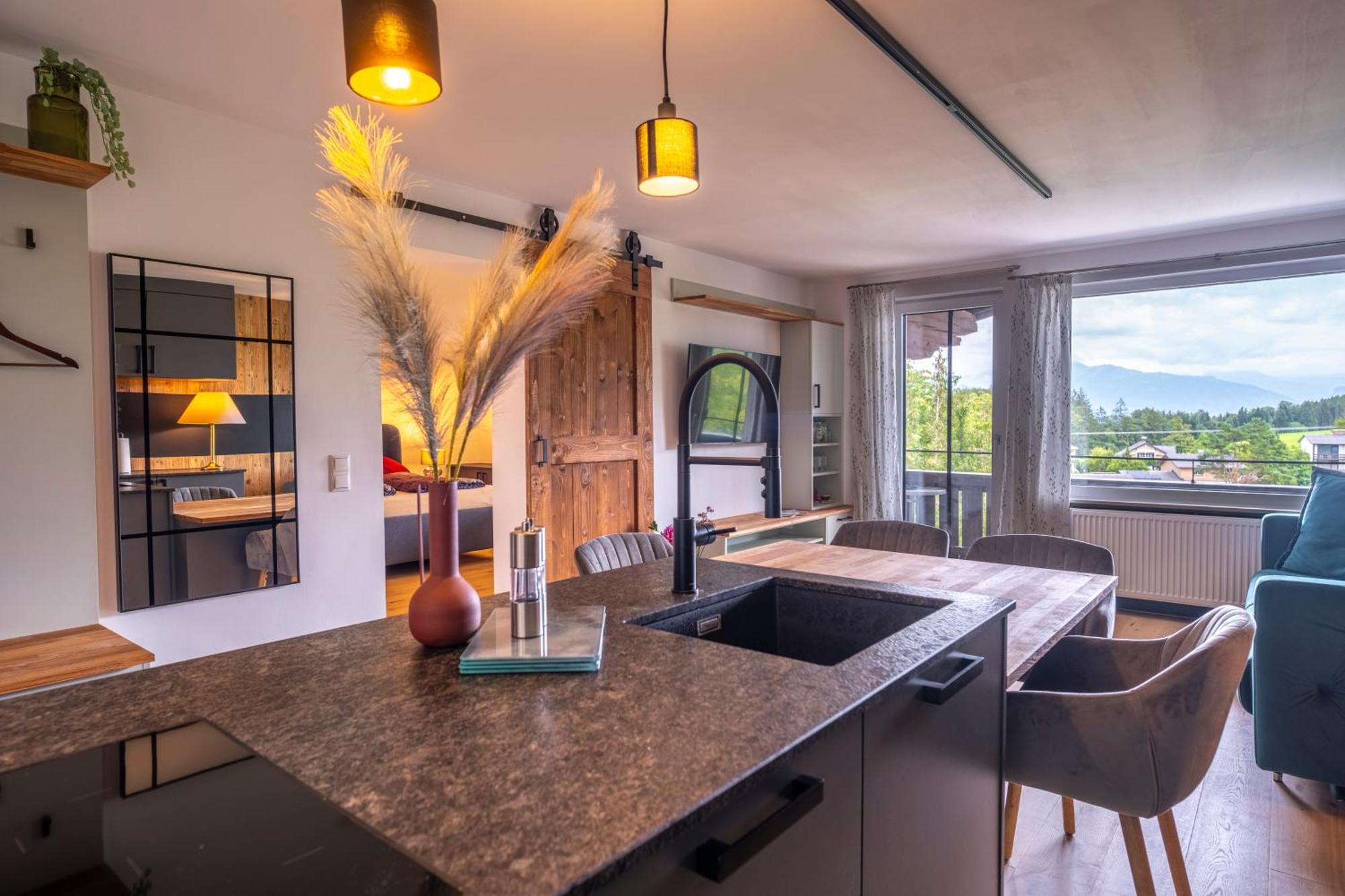 Wolfgangsee Appartements ストローブル エクステリア 写真